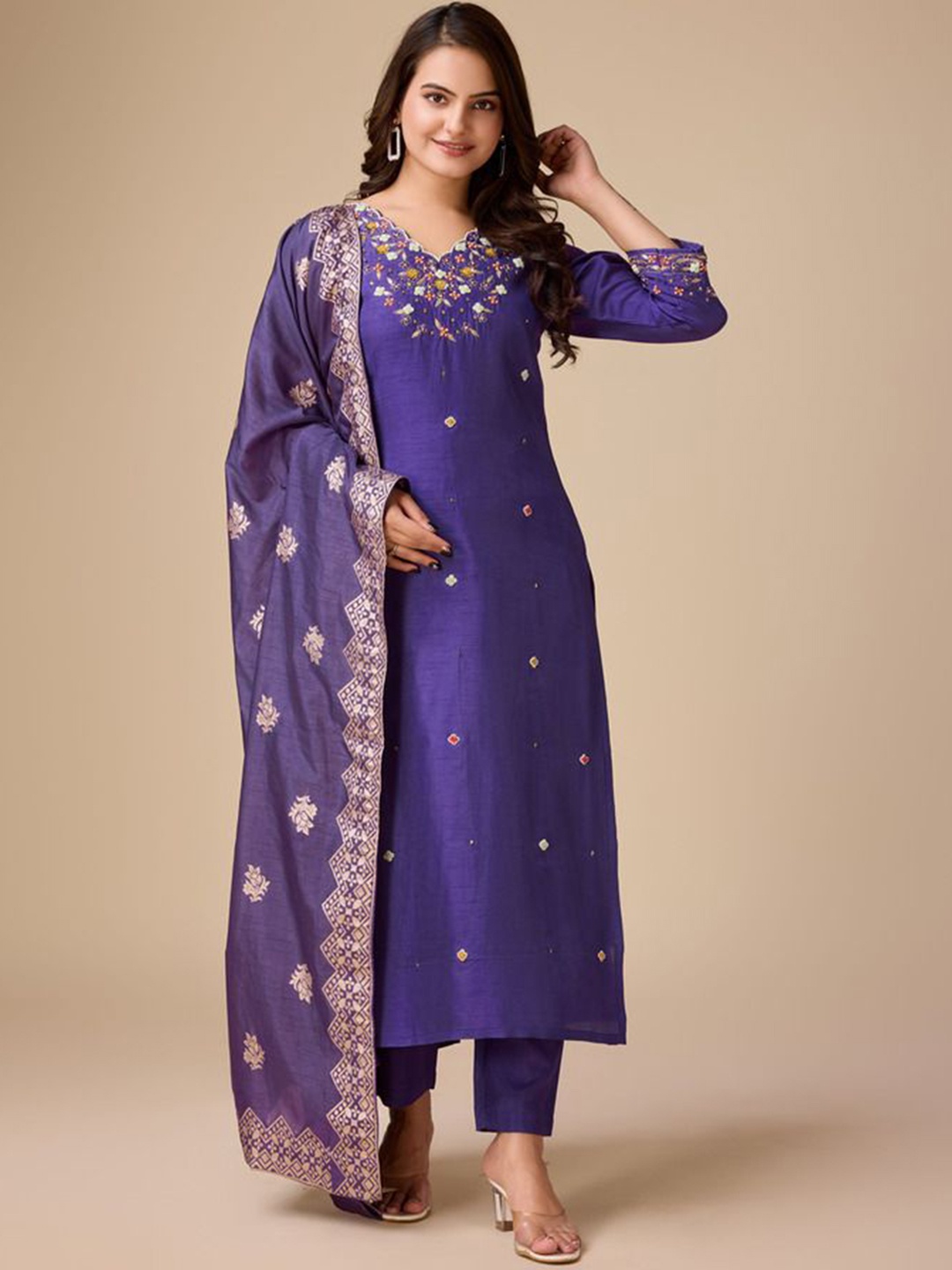 ADITI ATTIRES Floral Embroidered Pure Cotton Straight Kurta With Trousers & Duppatta, Lavender
ADITI ATTIRES Floral Embroidered Pure Cotton Straight Kurta With Trousers & Duppatta, Lavender