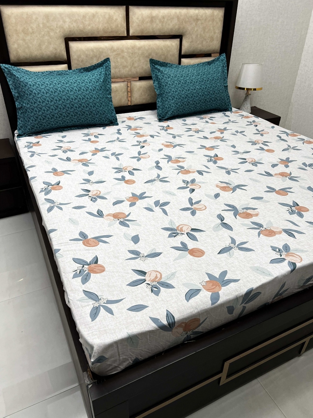Pure Decor Manor Grey Floral Fitted Cotton 250 TC King Bedsheet With 2 Pillow Covers
Pure Decor Manor Grey Floral Fitted Cotton 250 TC King Bedsheet With 2 Pillow Covers