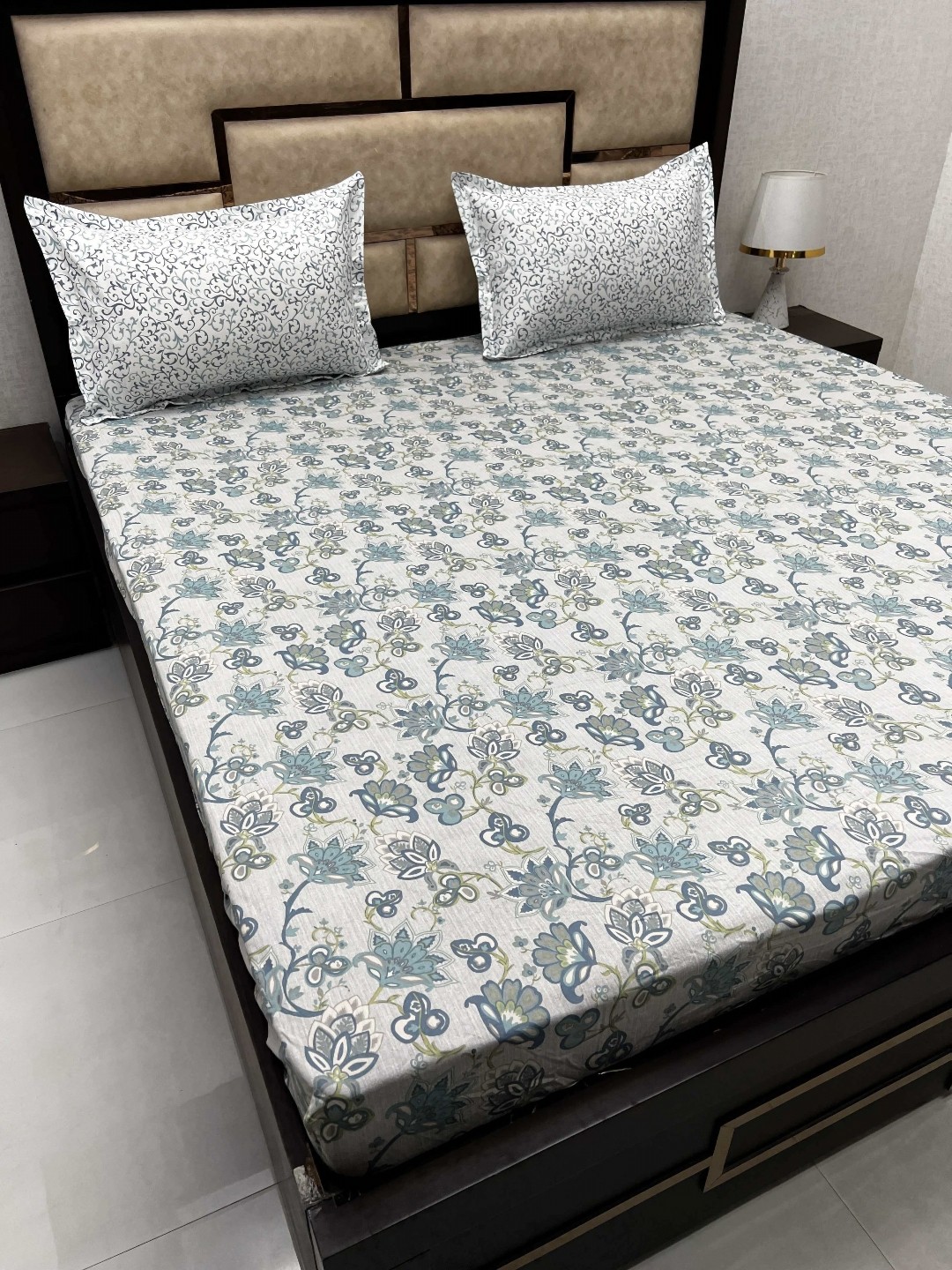 Pure Decor Green Printed Pure Cotton 350TC Fitted Super King Bedsheet With 2 Pillow Covers
Pure Decor Green Printed Pure Cotton 350TC Fitted Super King Bedsheet With 2 Pillow Covers