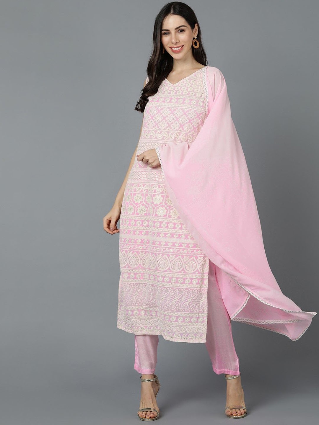 KALINI Ethnic Motifs Embroidered Regular Thread Work Kurta with Trousers & Dupatta, Pink
KALINI Ethnic Motifs Embroidered Regular Thread Work Kurta with Trousers & Dupatta, Pink