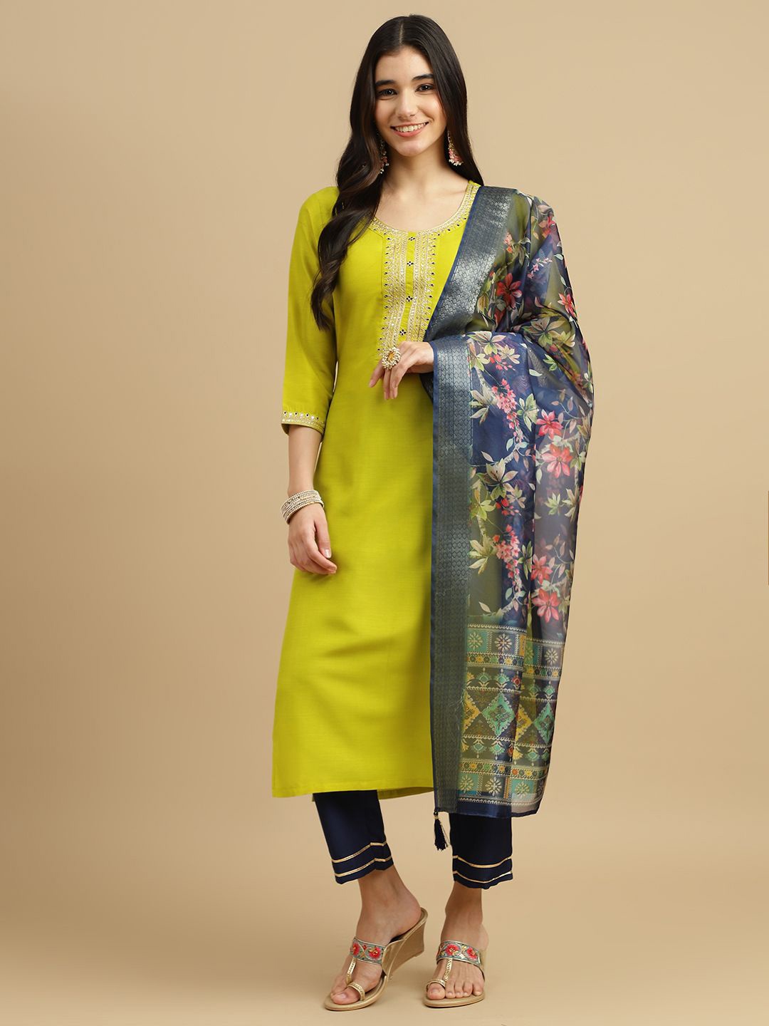 BAESD Floral Yoke Design Regular Thread Work Straight Kurta with Trousers & With Dupatta, Fluorescent green
BAESD Floral Yoke Design Regular Thread Work Straight Kurta with Trousers & With Dupatta, Fluorescent green
