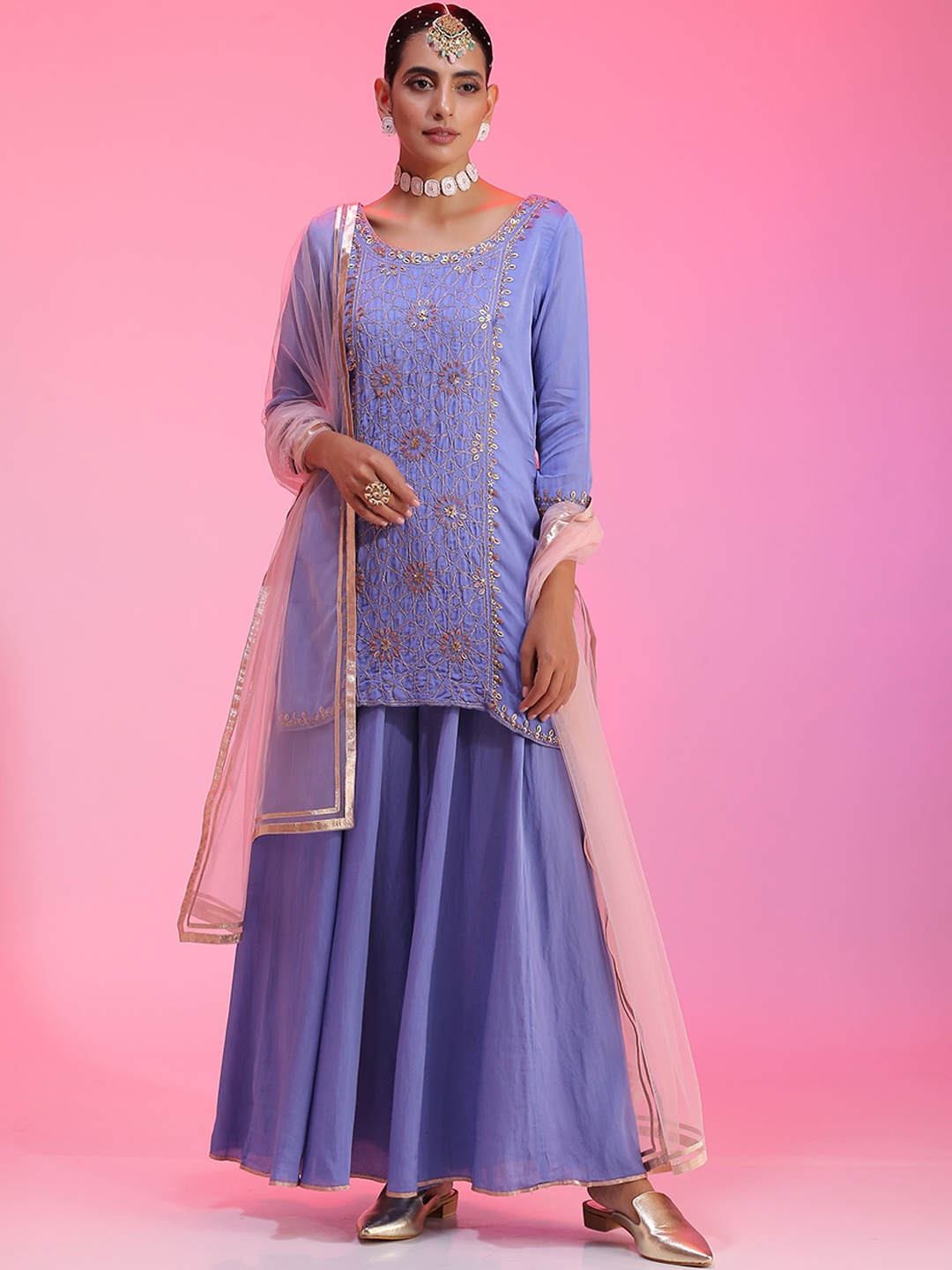 KUDI PATAKA Embroidered Regular Beads and Stones Kurti with Palazzos & Dupatta, Lavender
KUDI PATAKA Embroidered Regular Beads and Stones Kurti with Palazzos & Dupatta, Lavender