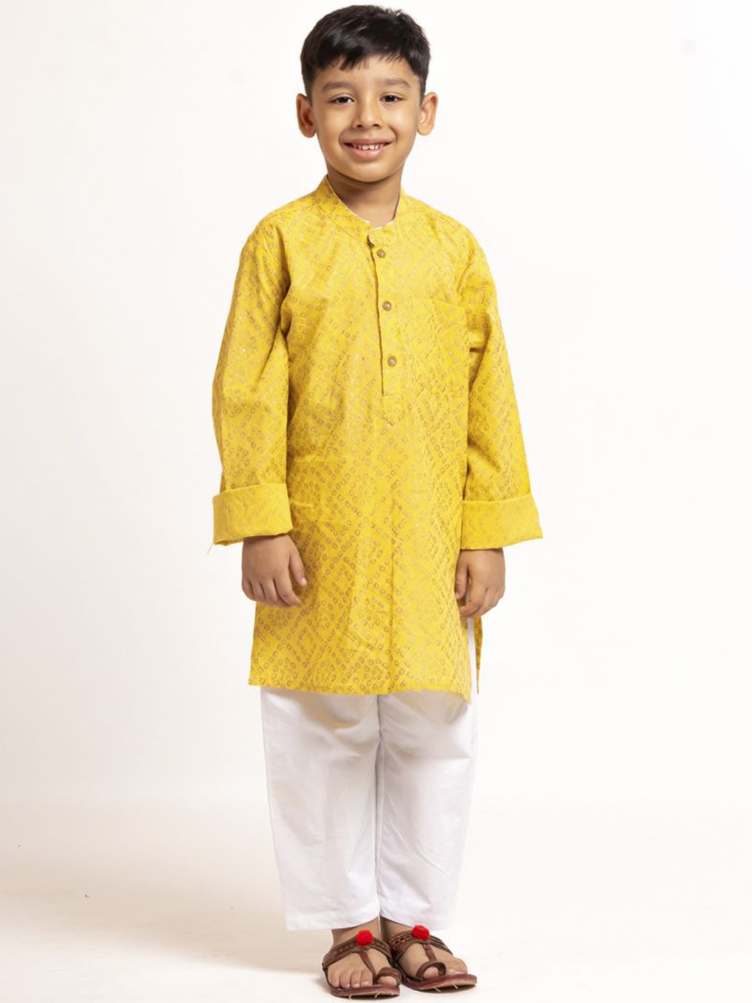 Sangria Boys Bandhani Printed Mandarin Collar Pure Cotton Straight Kurta With Pyjama, Yellow
Sangria Boys Bandhani Printed Mandarin Collar Pure Cotton Straight Kurta With Pyjama, Yellow