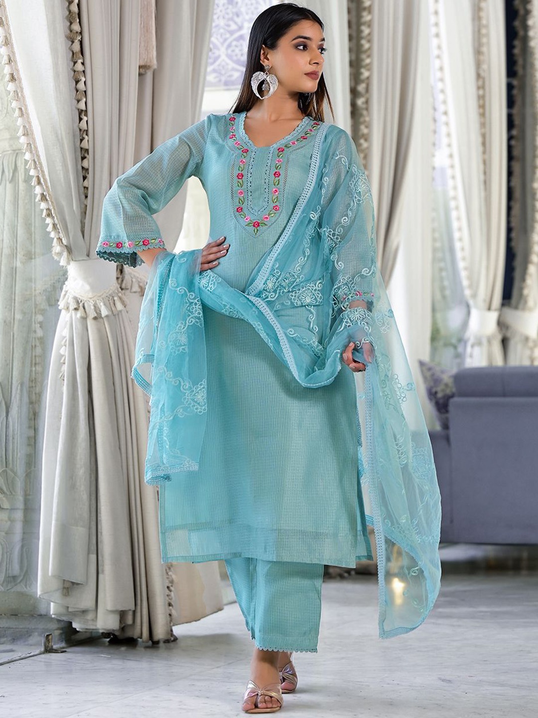 Varanga Floral Embroidered Thread Work V-Neck Straight Kurta With Trousers & Dupatta, Sea green
Varanga Floral Embroidered Thread Work V-Neck Straight Kurta With Trousers & Dupatta, Sea green