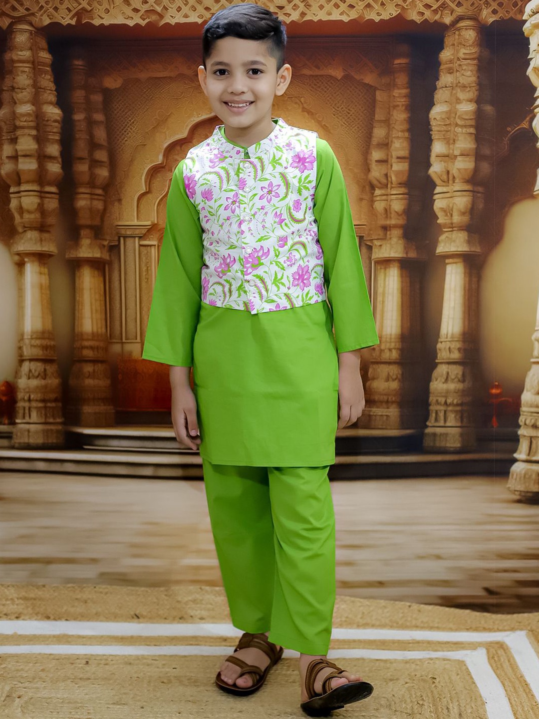 JUNITOS Boys Mandarin Collar Pure Cotton Straight Kurta With Trousers & Jacket, Green
JUNITOS Boys Mandarin Collar Pure Cotton Straight Kurta With Trousers & Jacket, Green