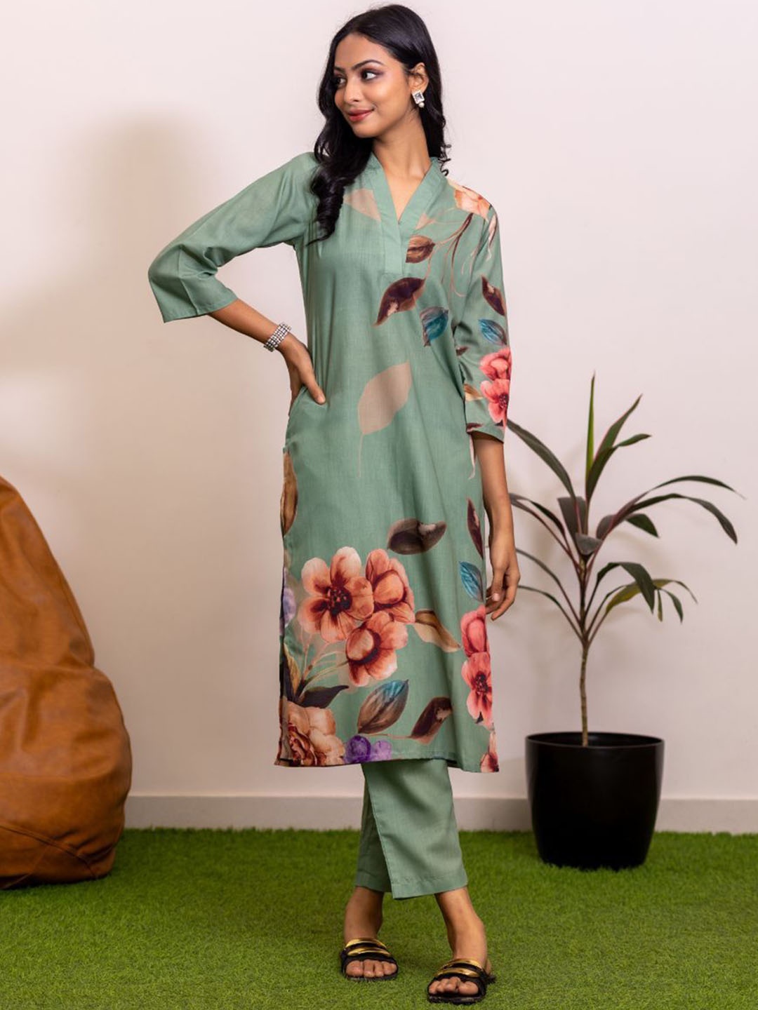 Yuvani Floral Printed Tunic & Trouser Co-Ords Set, Green