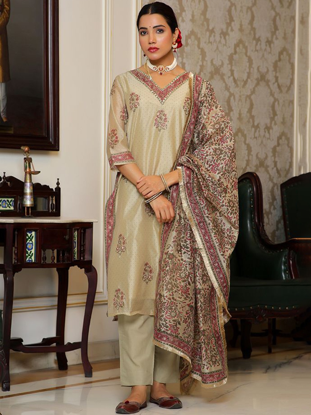 VAASVA JAIPUR Floral Printed Chanderi Silk Straight Kurta with Trousers & With Dupatta, Green
VAASVA JAIPUR Floral Printed Chanderi Silk Straight Kurta with Trousers & With Dupatta, Green