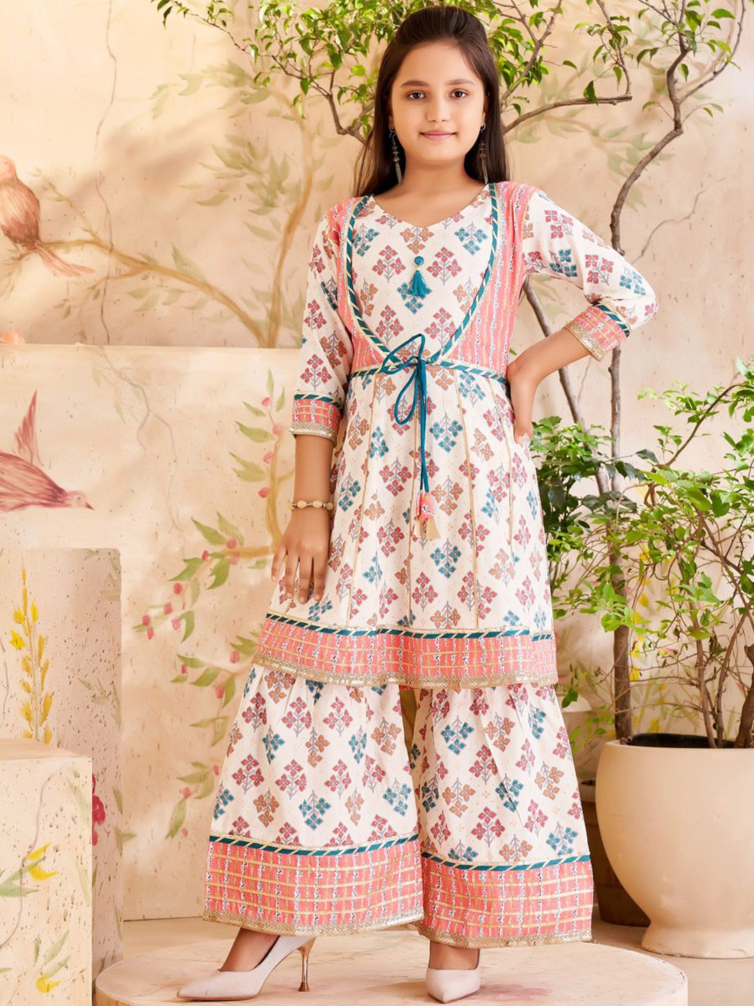 Aarika Girls Floral Printed Regular Gotta Patti Pure Cotton Kurta with Sharara, Off white
Aarika Girls Floral Printed Regular Gotta Patti Pure Cotton Kurta with Sharara, Off white