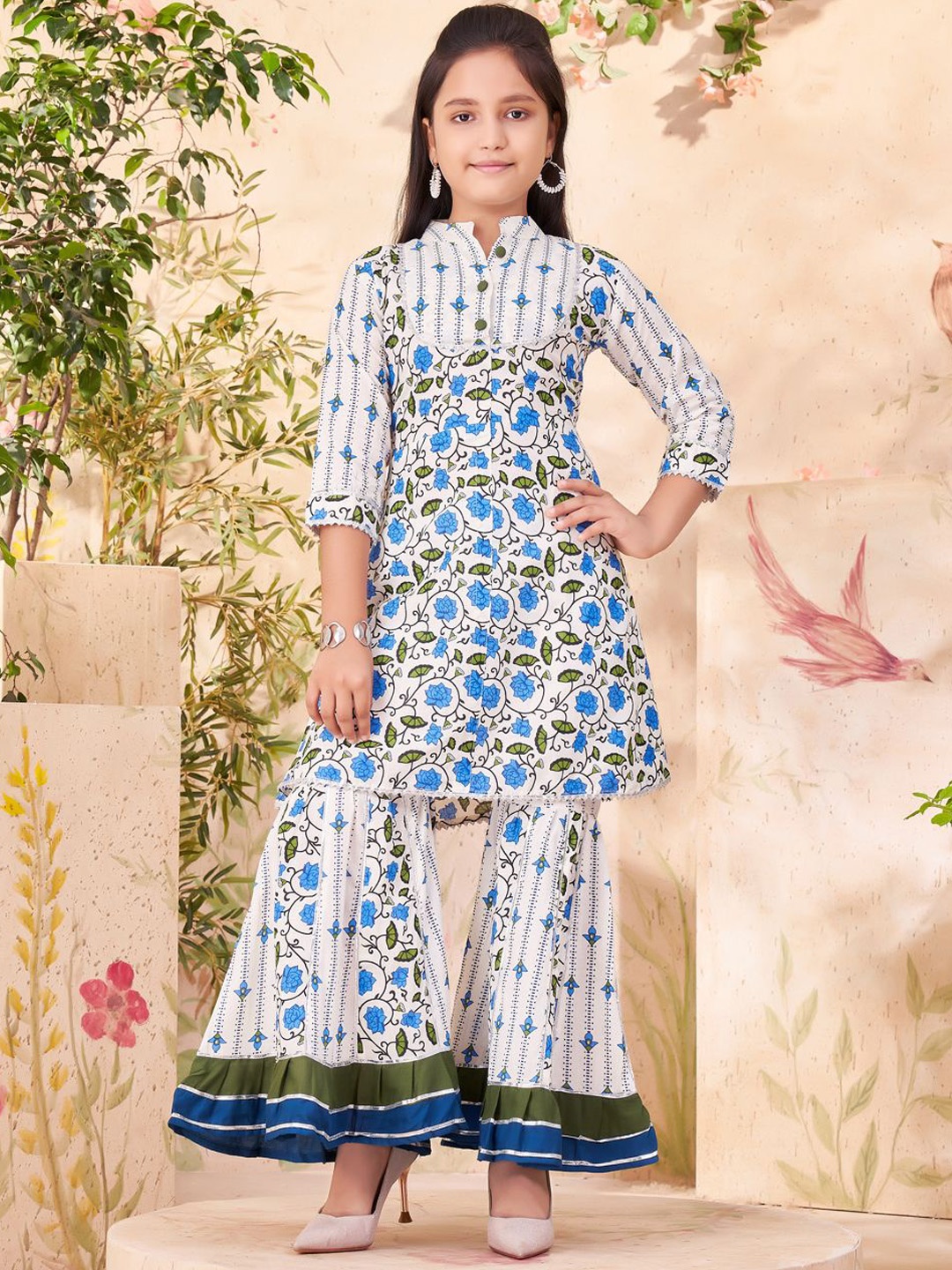 BAESD Girls Floral Printed Mandarin Collar Pure Cotton A-Line Kurta With Sharara, Blue
BAESD Girls Floral Printed Mandarin Collar Pure Cotton A-Line Kurta With Sharara, Blue