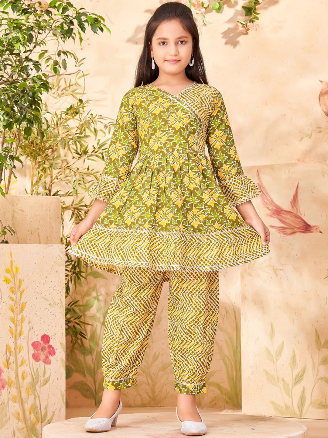BAESD Girls Floral Printed Pleated Gotta Patti Pure Cotton Anarkali Kurti With Patiala, Olive
BAESD Girls Floral Printed Pleated Gotta Patti Pure Cotton Anarkali Kurti With Patiala, Olive