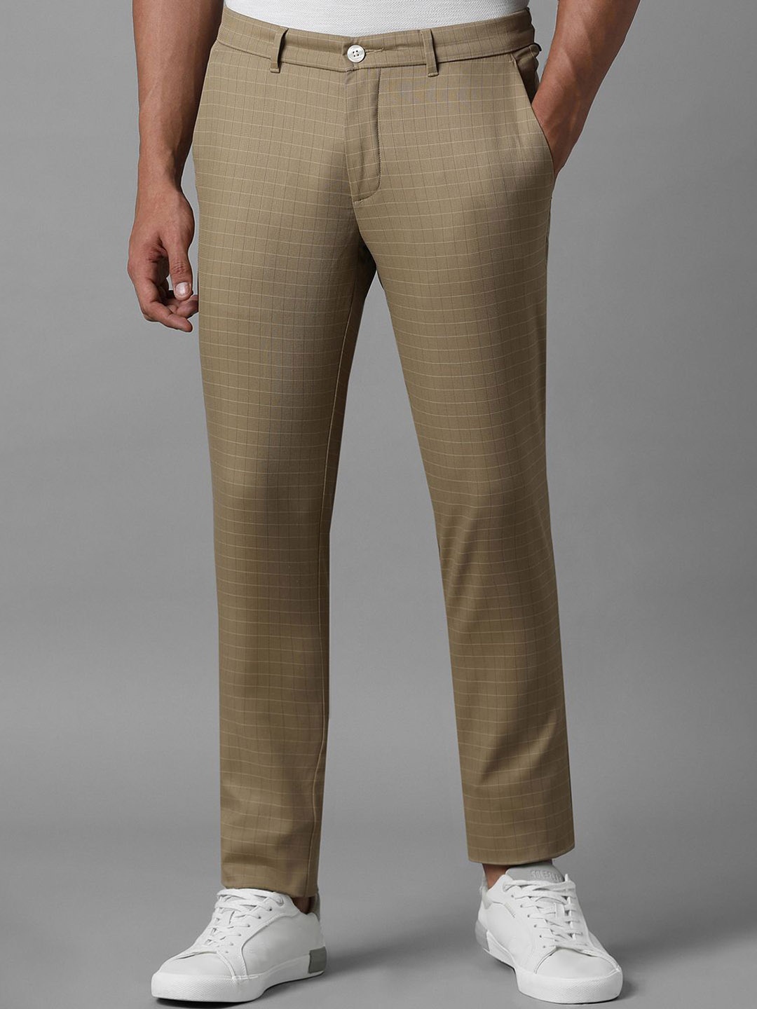 Louis Philippe Sport Men Checked Slim Fit Mid-Rise Flat Front Chinos Trousers, Khaki
Louis Philippe Sport Men Checked Slim Fit Mid-Rise Flat Front Chinos Trousers, Khaki