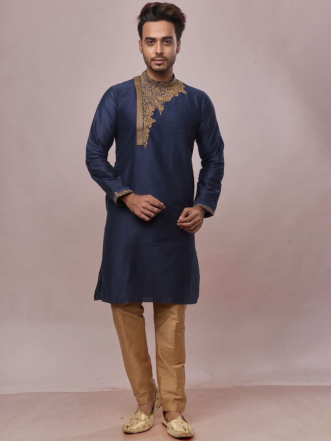 KHAAS Floral Yoke Design Mandarin Collar Thread Work Cotton Silk Straight Kurta, Navy blue
KHAAS Floral Yoke Design Mandarin Collar Thread Work Cotton Silk Straight Kurta, Navy blue