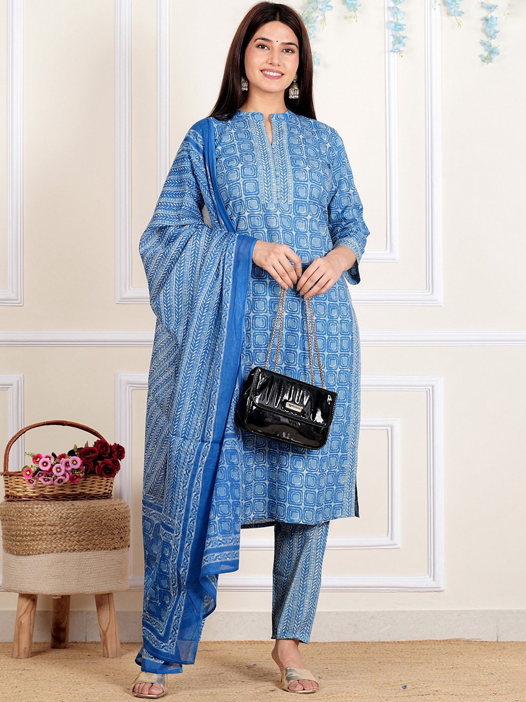 Vbuyz Geometric Printed Mandarin Collar Straight Kurta with Trousers & Dupatta, Blue
Vbuyz Geometric Printed Mandarin Collar Straight Kurta with Trousers & Dupatta, Blue