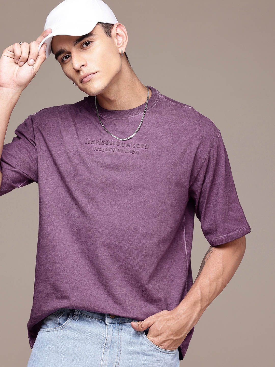 The Roadster Life Co. Drop-Shoulder Embossed & Washed Effect Pure Cotton Relaxed T-shirt, Purple
The Roadster Life Co. Drop-Shoulder Embossed & Washed Effect Pure Cotton Relaxed T-shirt, Purple