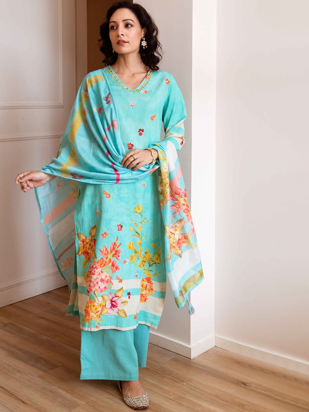 Nehamta Floral Printed Straight Mirror Work Linen Kurta with Palazzos & Dupatta, Turquoise blue
Nehamta Floral Printed Straight Mirror Work Linen Kurta with Palazzos & Dupatta, Turquoise blue