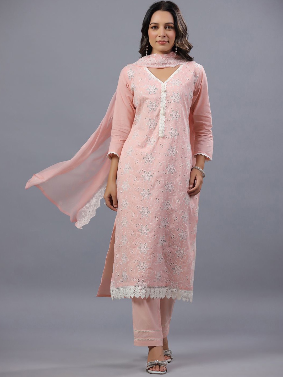 Amchoor Floral Embroidered Regular Thread Work Kurta With Trousers & Dupatta, Peach
Amchoor Floral Embroidered Regular Thread Work Kurta With Trousers & Dupatta, Peach
