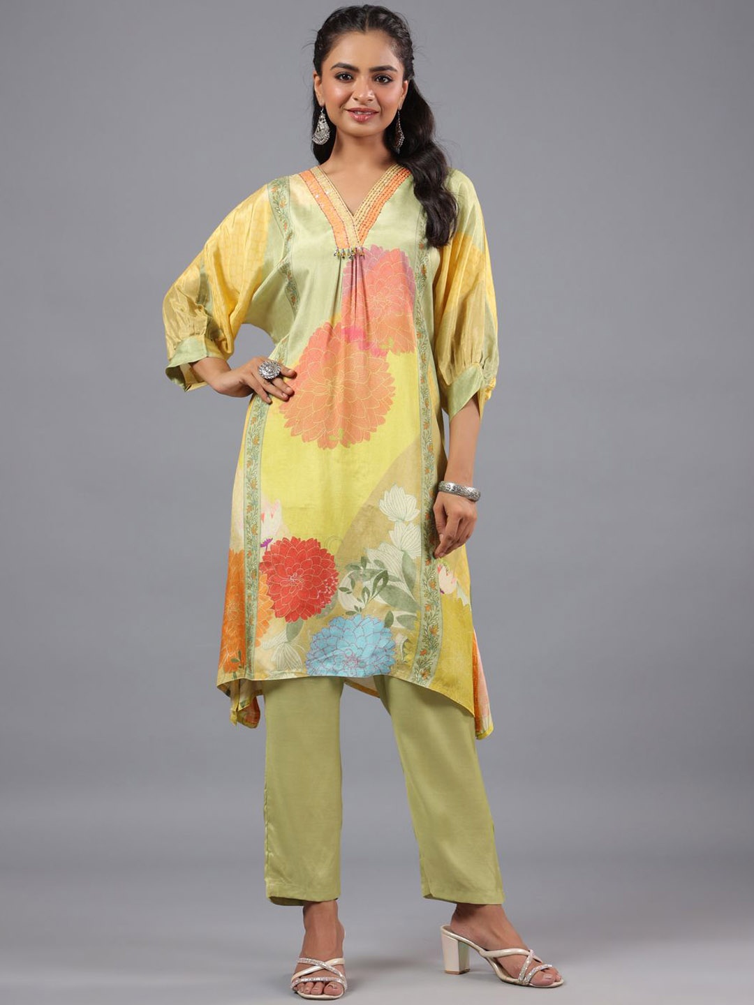 Amchoor Floral Printed Layered Beads and Stones Kurta With Trousers & Dupatta, Green
Amchoor Floral Printed Layered Beads and Stones Kurta With Trousers & Dupatta, Green