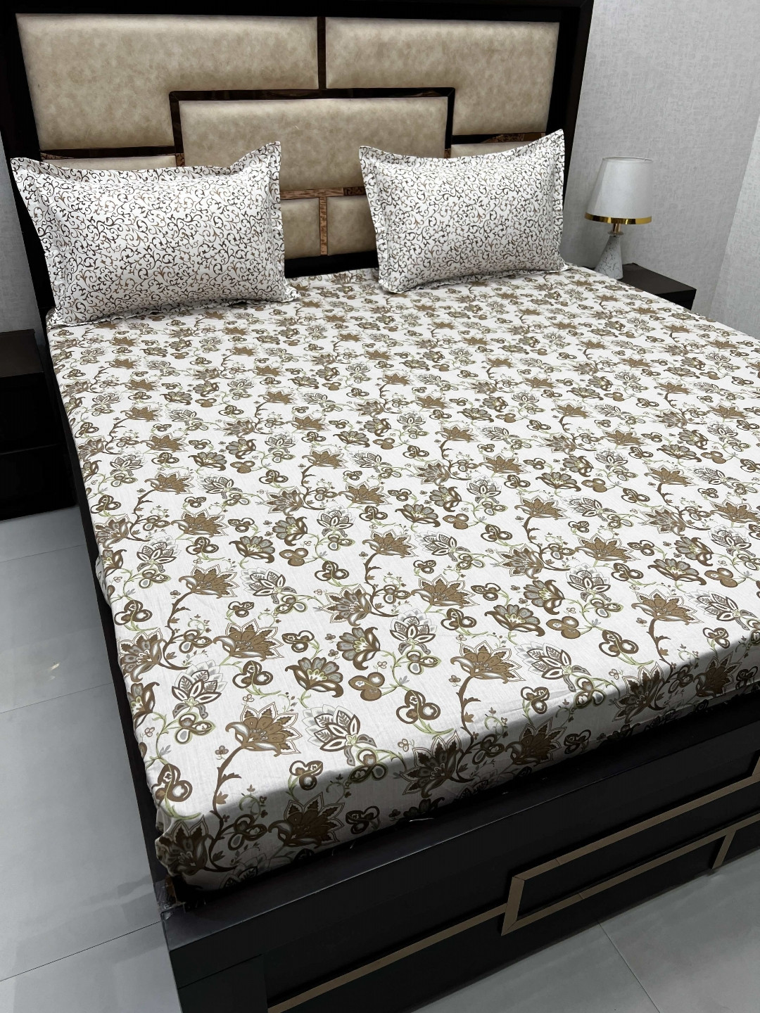 Pure Decor Brown Printed 330 TC Fitted Pure Cotton Super King Bedsheet & 2 Pillow Covers
Pure Decor Brown Printed 330 TC Fitted Pure Cotton Super King Bedsheet & 2 Pillow Covers