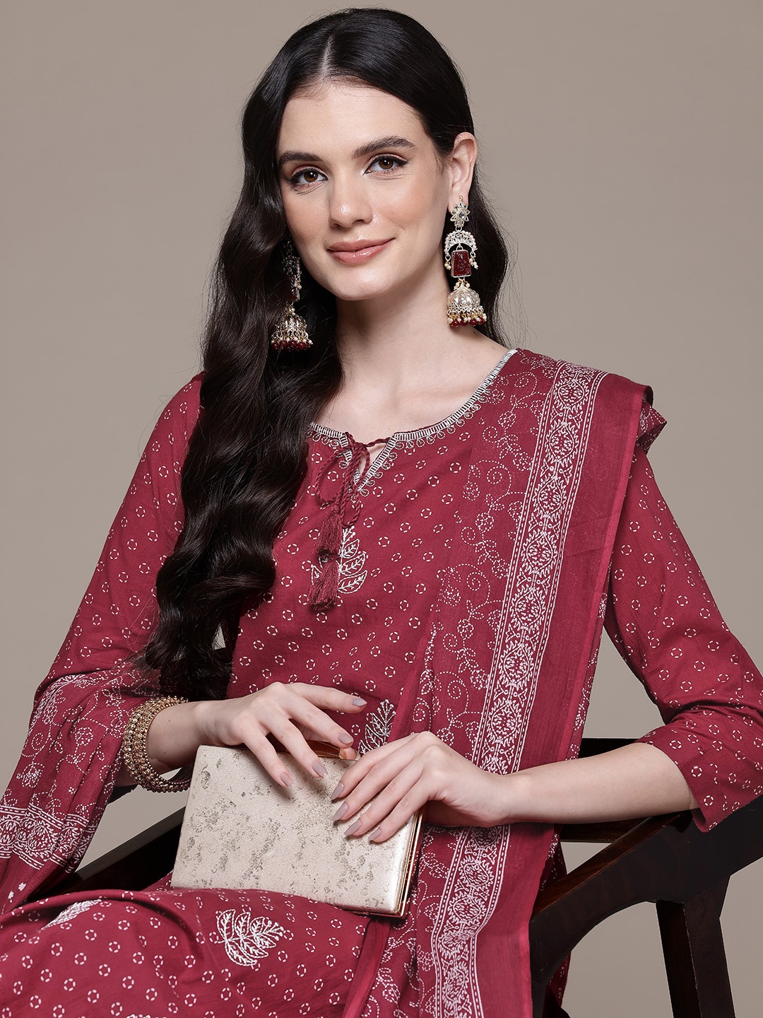 Readiprint Floral Printed Thread Work Pure Cotton Kurta With Trousers & Dupatta, Maroon
Readiprint Floral Printed Thread Work Pure Cotton Kurta With Trousers & Dupatta, Maroon