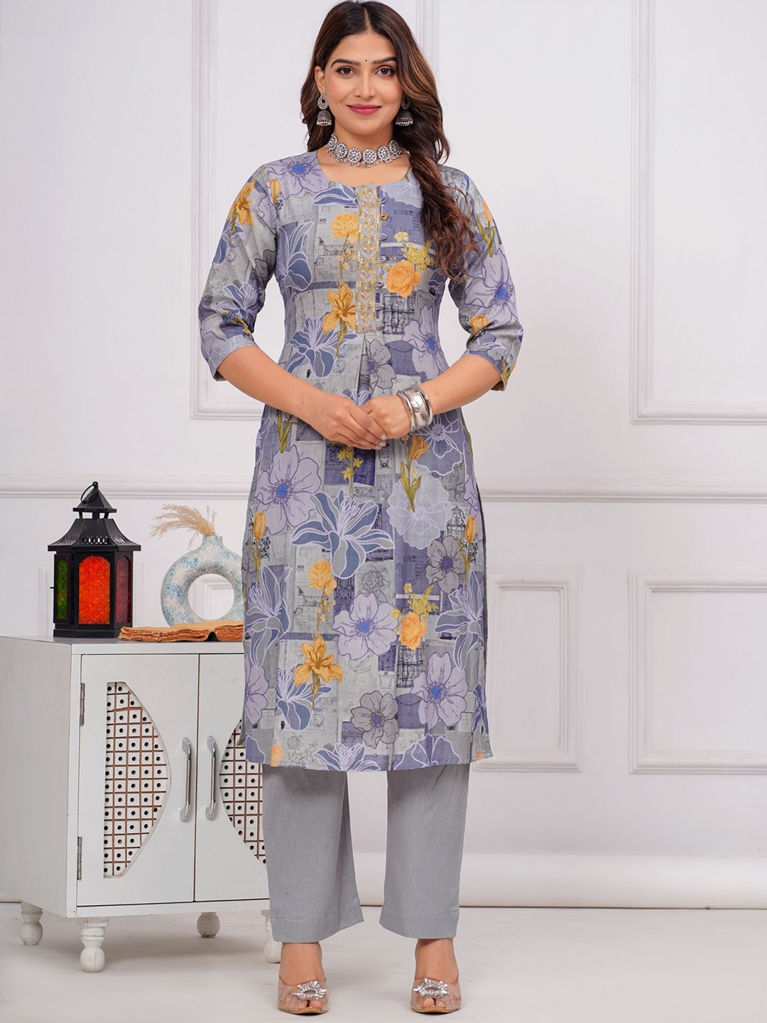 EtnicaWear Floral Printed Beads and Stones Pure Wool Straight Kurta with Trousers, Grey
EtnicaWear Floral Printed Beads and Stones Pure Wool Straight Kurta with Trousers, Grey