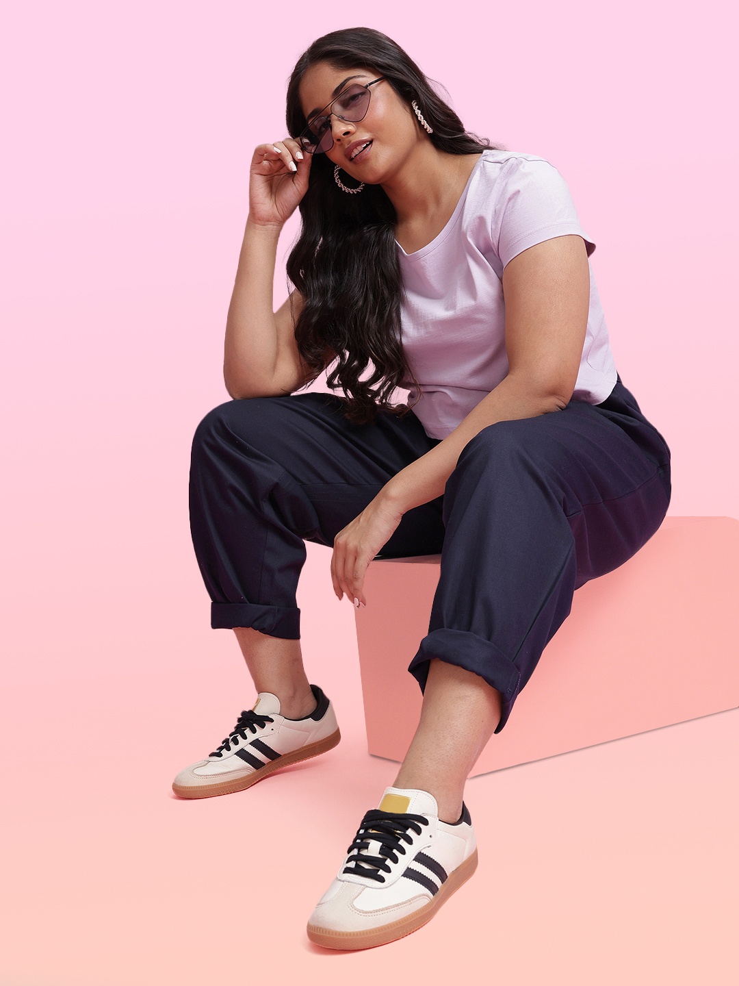 DressBerry Curve Plus Size Women Tapered Fit Pleated Pure Cotton Trousers, Navy blue
DressBerry Curve Plus Size Women Tapered Fit Pleated Pure Cotton Trousers, Navy blue