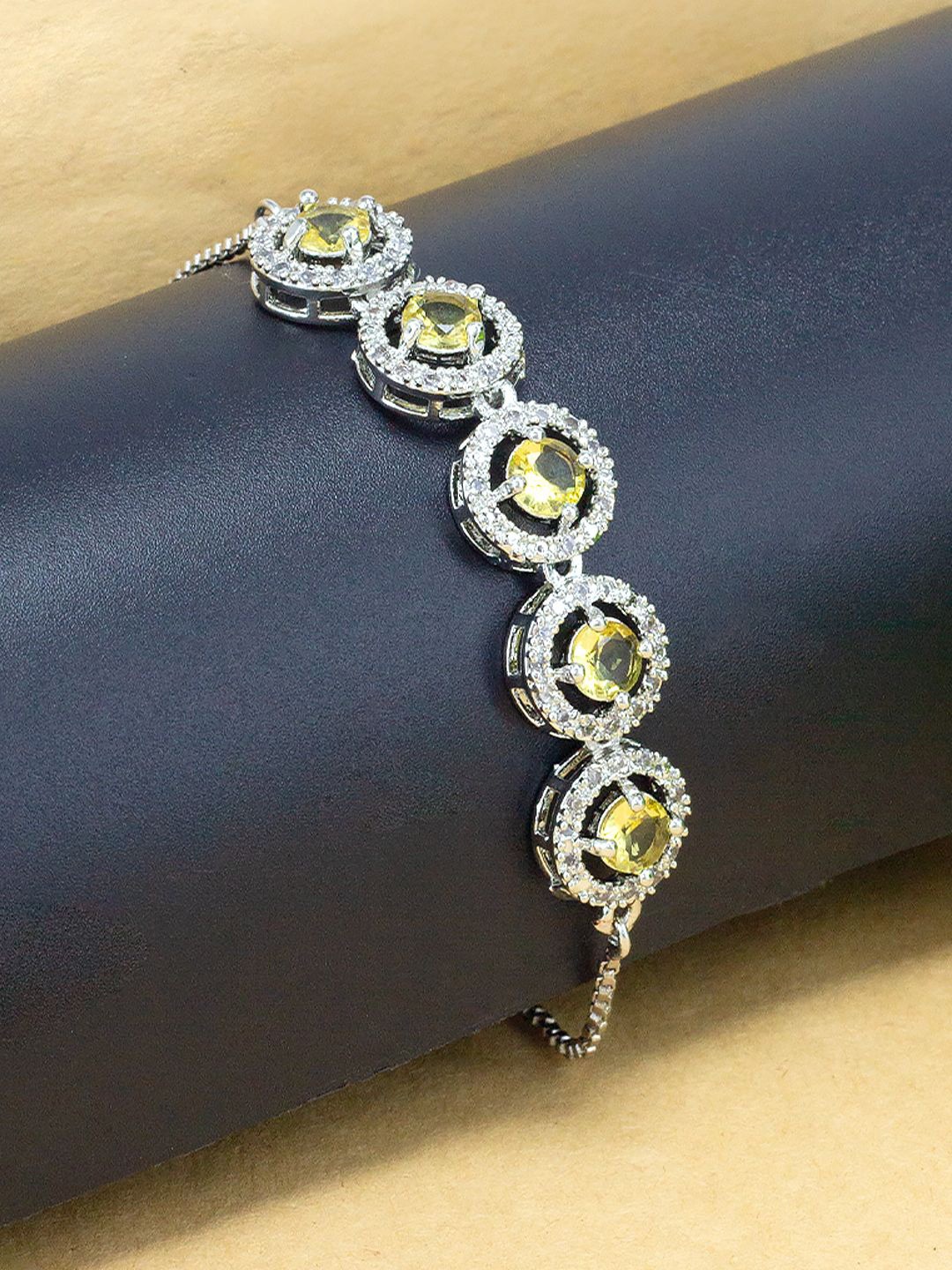 PRIVIU Rhodium-Plated American Diamond Stone Studded Brass Wraparound Bracelet, Silver
PRIVIU Rhodium-Plated American Diamond Stone Studded Brass Wraparound Bracelet, Silver