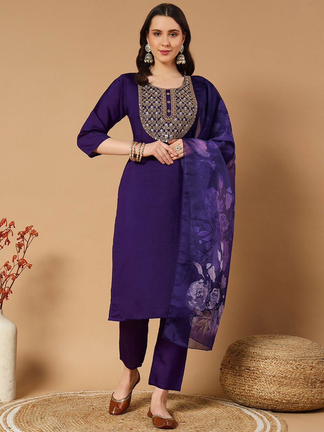MORLY Ethnic Motifs Yoke Design Thread Work Straight Kurta with Trousers & Dupatta, Purple
MORLY Ethnic Motifs Yoke Design Thread Work Straight Kurta with Trousers & Dupatta, Purple