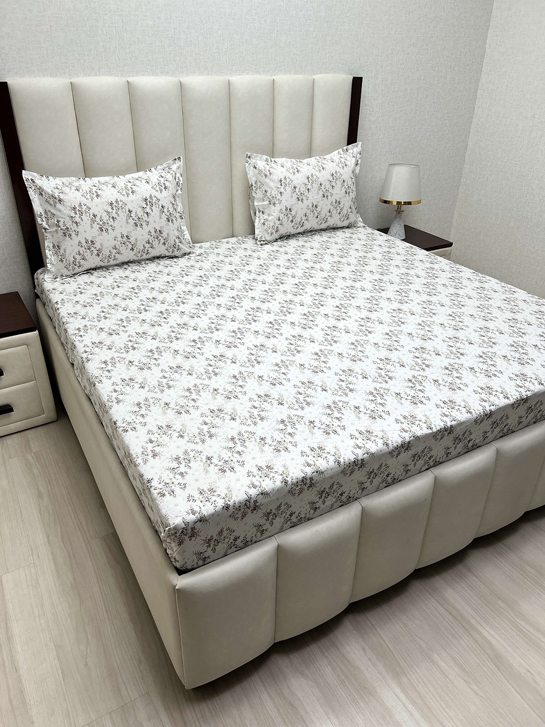 Pure Decor Cotton King Size Fitted Double Bed Bedsheet With 2 Pillow Covers 6 X 6.3 X 1 ft, Brown
Pure Decor Cotton King Size Fitted Double Bed Bedsheet With 2 Pillow Covers 6 X 6.3 X 1 ft, Brown