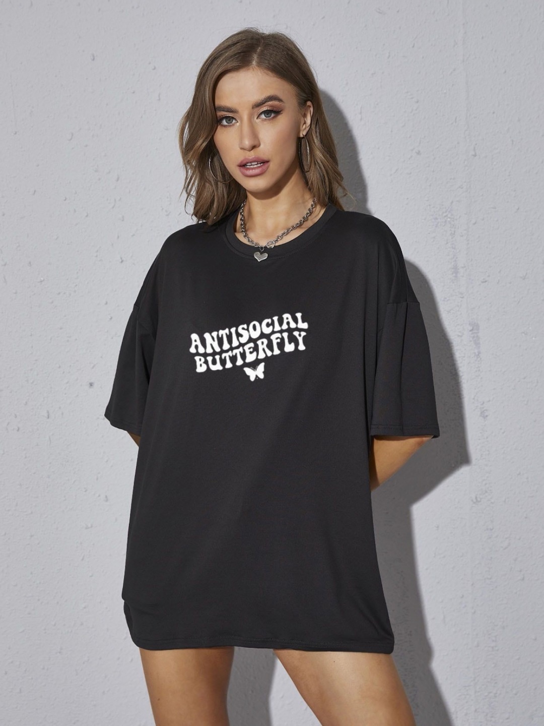 TRENDY RABBIT Women Typography Printed V-Neck Drop-Shoulder Sleeves Monochrome Applique T-shirt, Black
TRENDY RABBIT Women Typography Printed V-Neck Drop-Shoulder Sleeves Monochrome Applique T-shirt, Black