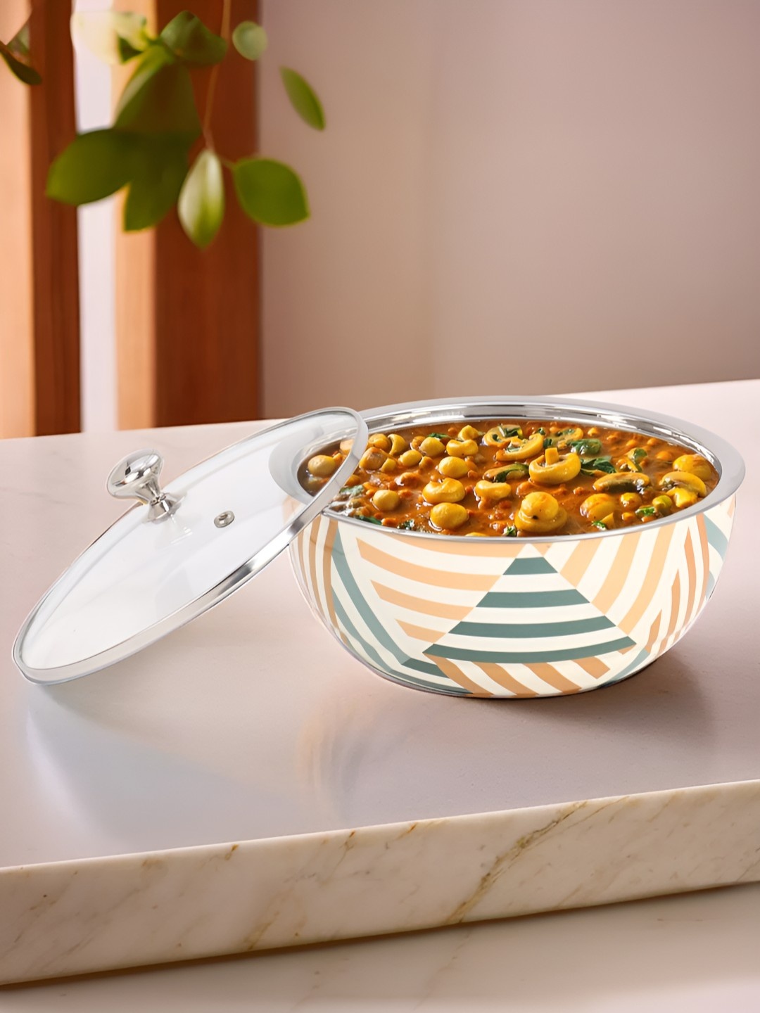 USHA SHRIRAM White & Grey Insulated Stainless Steel Casserole With Glass Lid 1500ml
USHA SHRIRAM White & Grey Insulated Stainless Steel Casserole With Glass Lid 1500ml