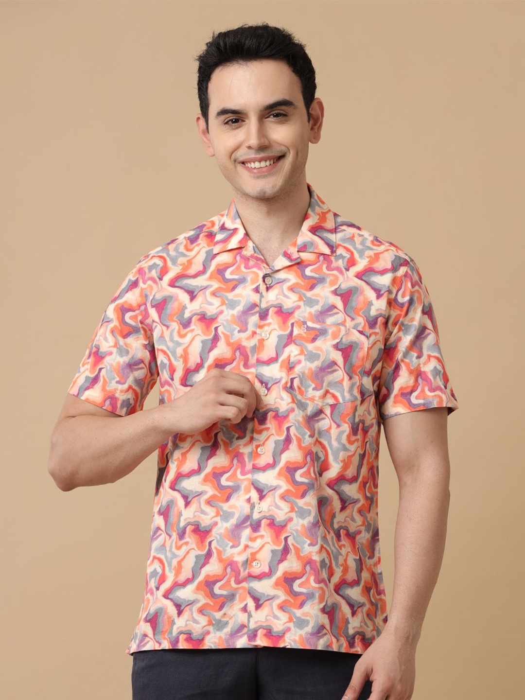 CAVALLO by Linen Club Men Contemporary Slim Fit Floral Opaque Printed Casual Shirt, Peach
CAVALLO by Linen Club Men Contemporary Slim Fit Floral Opaque Printed Casual Shirt, Peach