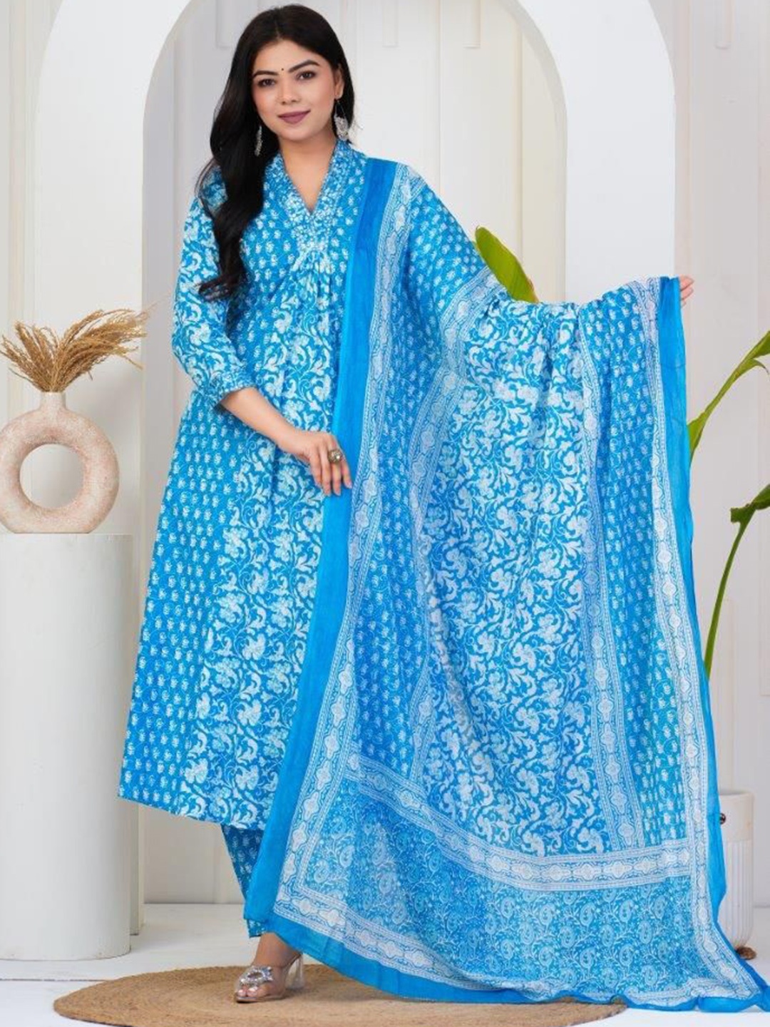 SIGNORIA Floral Printed Mirror Work Pure Cotton A Line Kurta & Trousers With Dupatta, Blue
SIGNORIA Floral Printed Mirror Work Pure Cotton A Line Kurta & Trousers With Dupatta, Blue