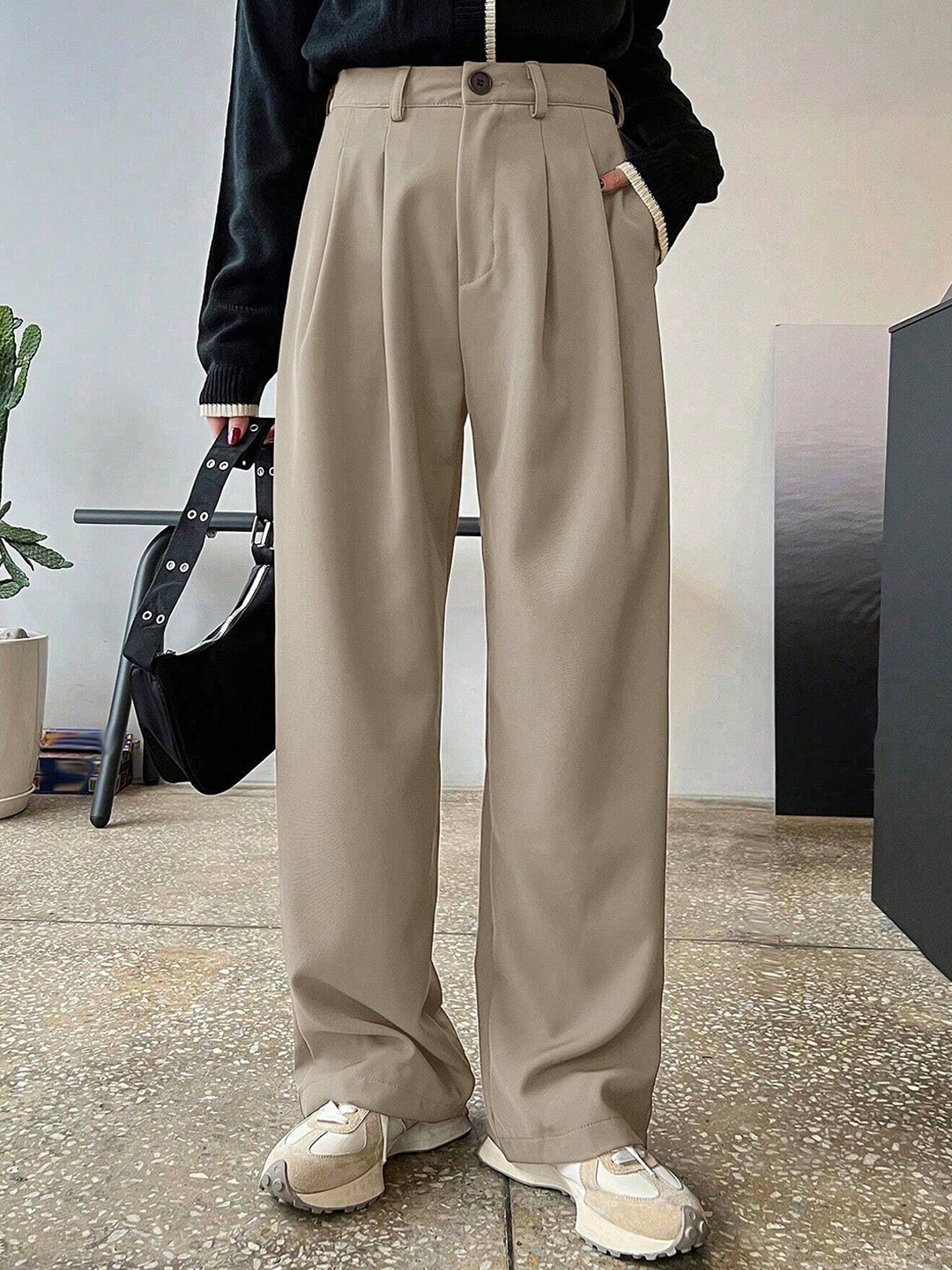 FNOCKS Women Relaxed Straight Leg High-Rise Wrinkle Free Pleated Parallel Trousers, Cream
FNOCKS Women Relaxed Straight Leg High-Rise Wrinkle Free Pleated Parallel Trousers, Cream