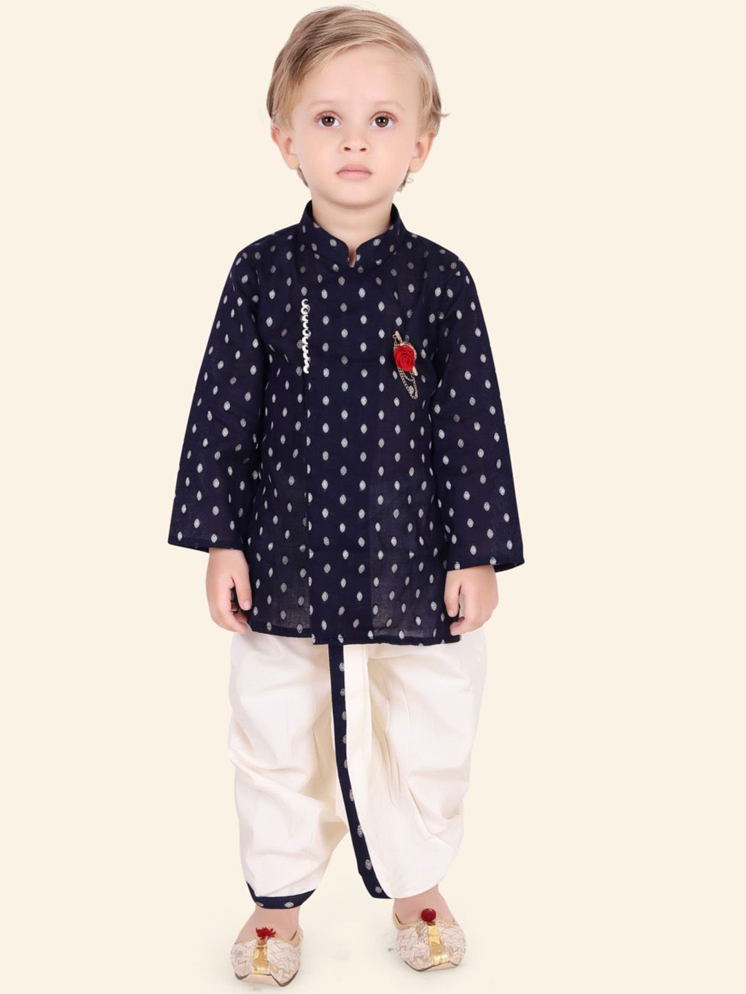 Ethniks Neu-Ron Boys Ethnic Motifs Woven Design Pure Cotton Straight Kurta & Dhoti Pants, Navy blue
Ethniks Neu-Ron Boys Ethnic Motifs Woven Design Pure Cotton Straight Kurta & Dhoti Pants, Navy blue