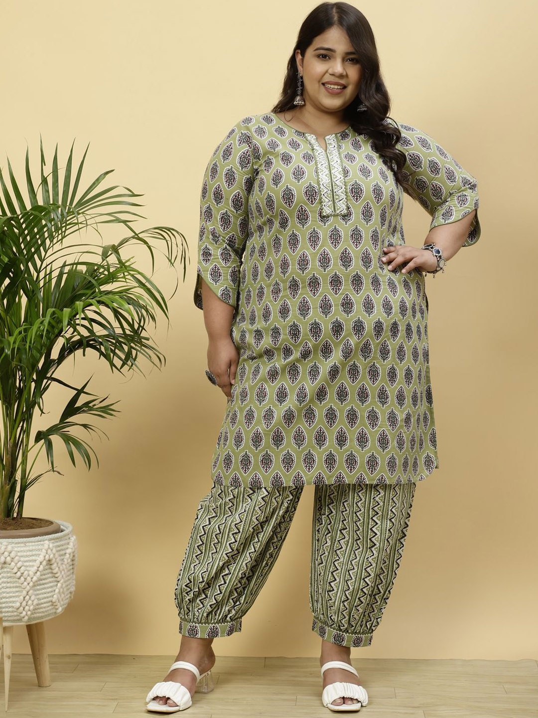 Jaipur Kurti Plus Size Floral Printed Regular Pure Cotton Straight Kurta With Salwar, Green
Jaipur Kurti Plus Size Floral Printed Regular Pure Cotton Straight Kurta With Salwar, Green