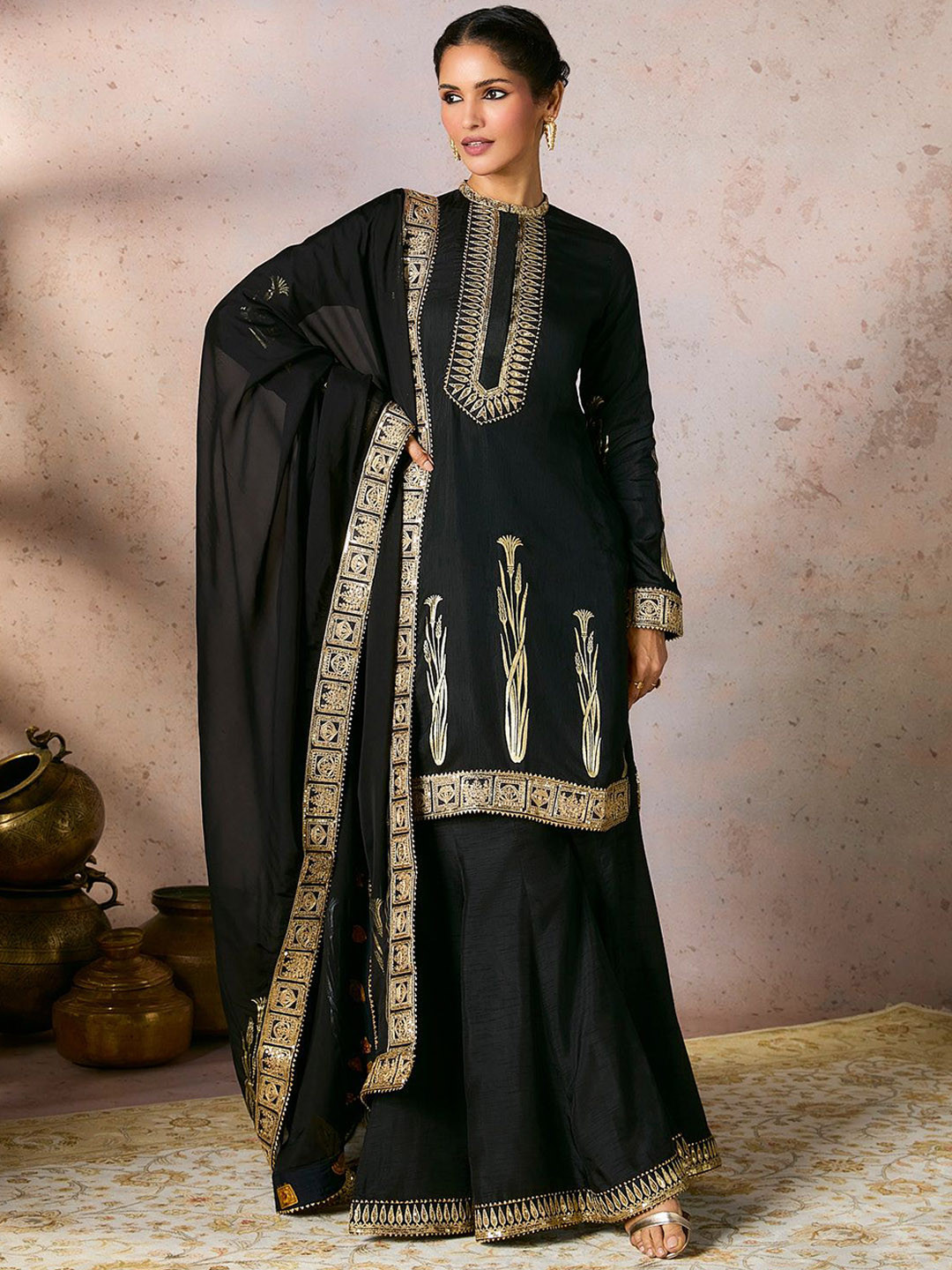Masaba Floral Yoke Design Regular Sequinned Raw Silk Kurta with Sharara & Dupatta, Black
Masaba Floral Yoke Design Regular Sequinned Raw Silk Kurta with Sharara & Dupatta, Black