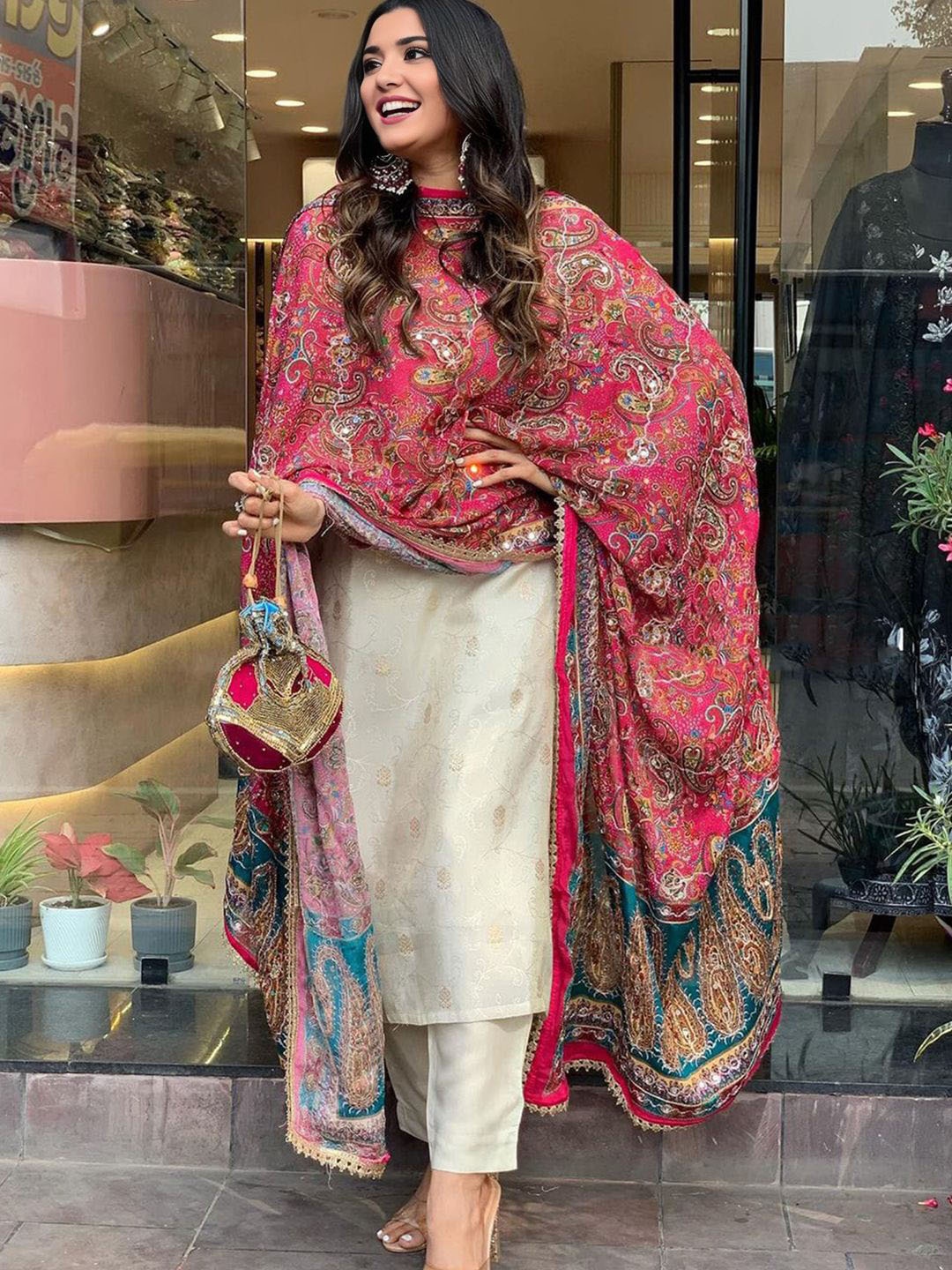 BLACK SCISSOR Ethnic Motifs Woven Design Beads and Stones Kurta with Trousers & Dupatta, Off white
BLACK SCISSOR Ethnic Motifs Woven Design Beads and Stones Kurta with Trousers & Dupatta, Off white