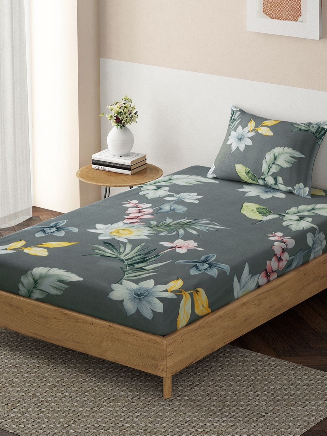 HOKIPO Grey & Green Floral Printed Cotton Fitted 140 TC Single Bedsheet With Pillow Cover
HOKIPO Grey & Green Floral Printed Cotton Fitted 140 TC Single Bedsheet With Pillow Cover