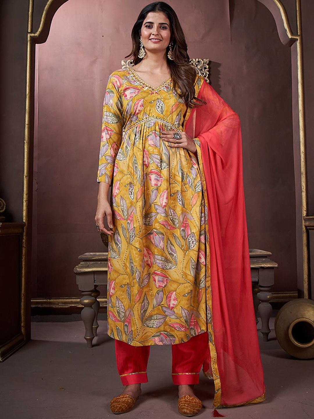 Rujave Floral Printed Mirror Work V-Neck Straight Kurta With Trousers & Dupatta, Yellow
Rujave Floral Printed Mirror Work V-Neck Straight Kurta With Trousers & Dupatta, Yellow