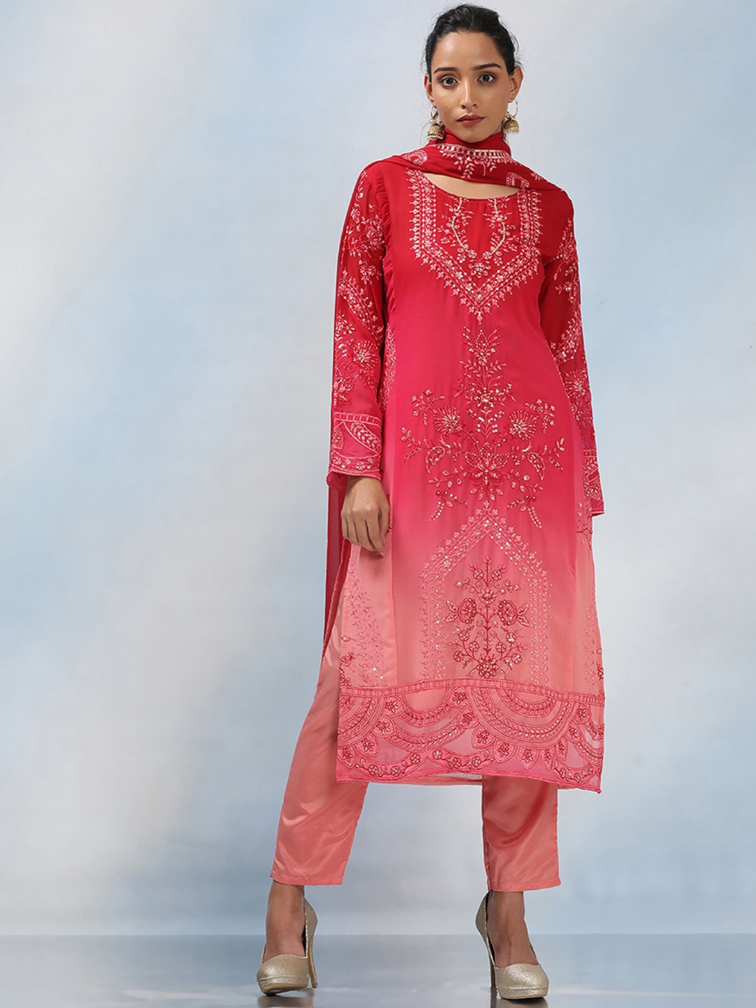 MAHALASA Floral Embroidered Thread Work Net Straight Kurta With Trousers & Dupatta, Red
MAHALASA Floral Embroidered Thread Work Net Straight Kurta With Trousers & Dupatta, Red