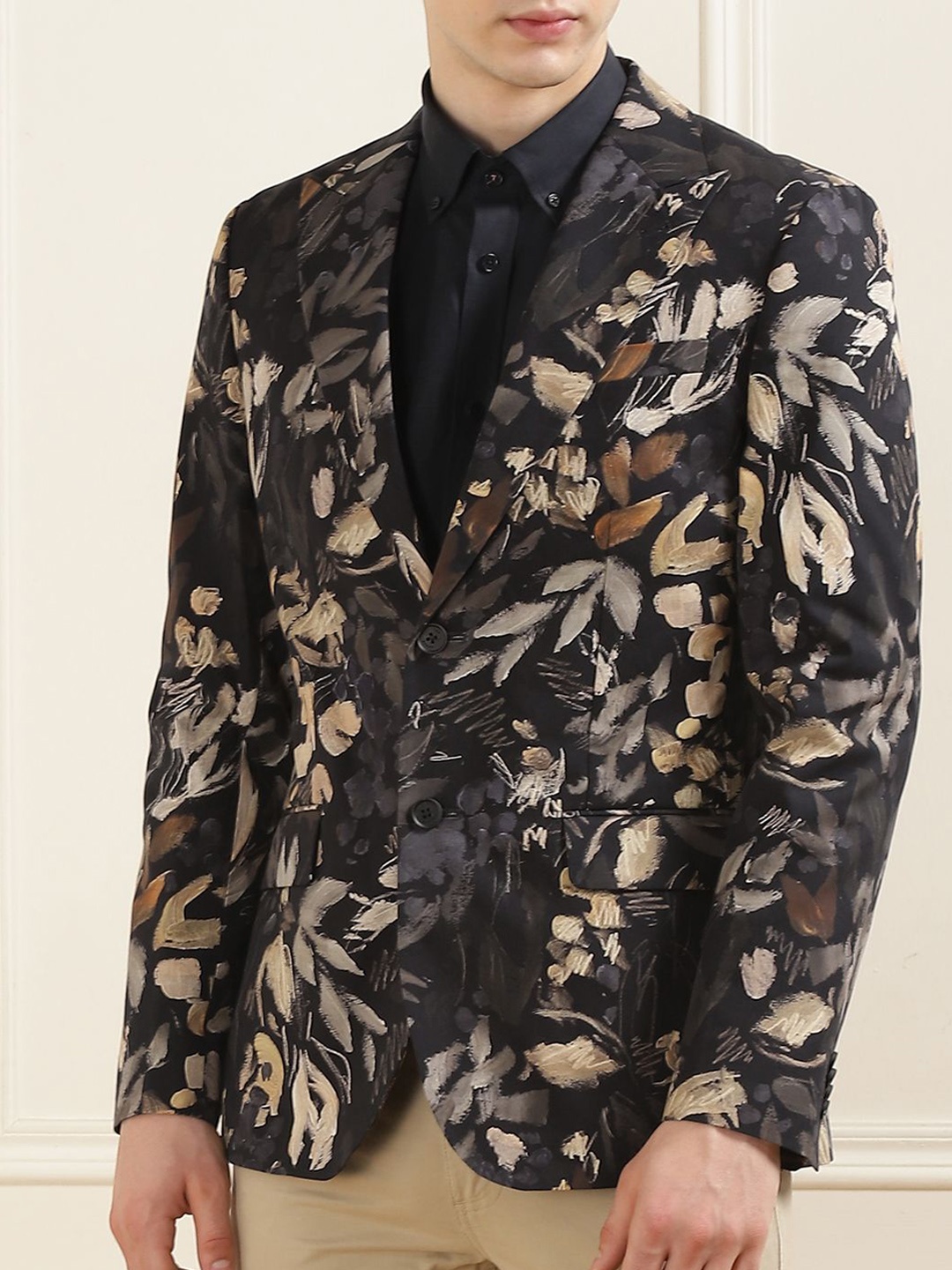 Ted Baker Floral Printed Peaked Lapel Collar Cotton Single Breasted Casual Blazer, Black
Ted Baker Floral Printed Peaked Lapel Collar Cotton Single Breasted Casual Blazer, Black