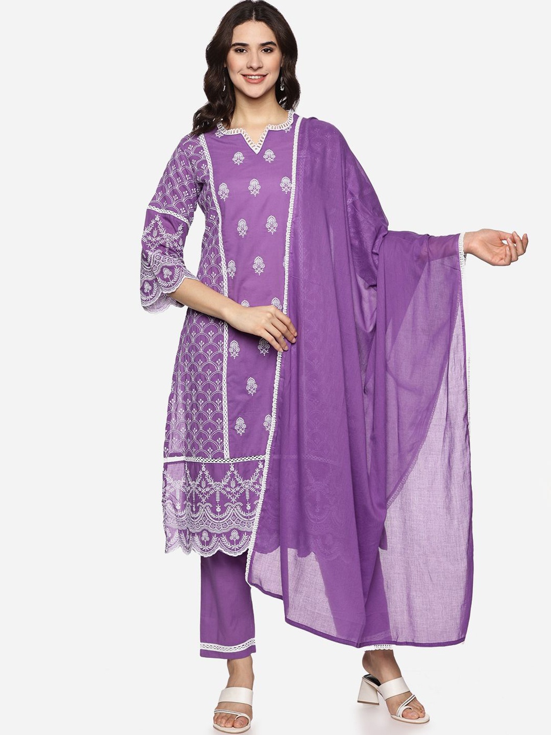 Palakh Floral Printed Embroidered Pure Cotton Straight Kurta With Trousers & Dupatta, Purple
Palakh Floral Printed Embroidered Pure Cotton Straight Kurta With Trousers & Dupatta, Purple