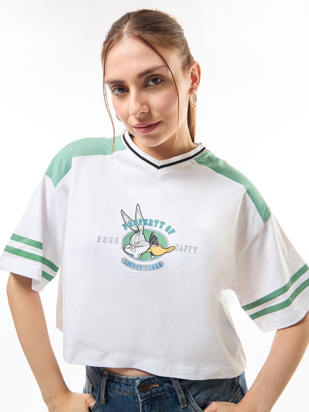 Bewakoof Official Women Looney Tunes Graphic Printed Cotton Oversized Crop T-shirt, White
Bewakoof Official Women Looney Tunes Graphic Printed Cotton Oversized Crop T-shirt, White