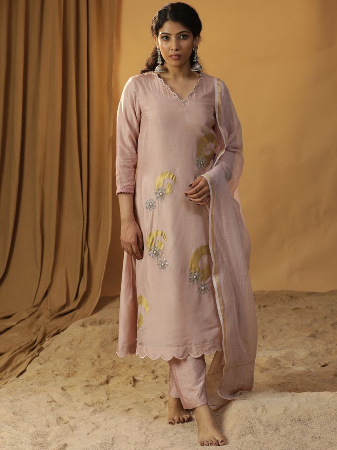 ARPITA SULAKSHANA Floral Embroidered Dupion Silk A-Line Kurta With Trousers & Dupatta, Pink
ARPITA SULAKSHANA Floral Embroidered Dupion Silk A-Line Kurta With Trousers & Dupatta, Pink