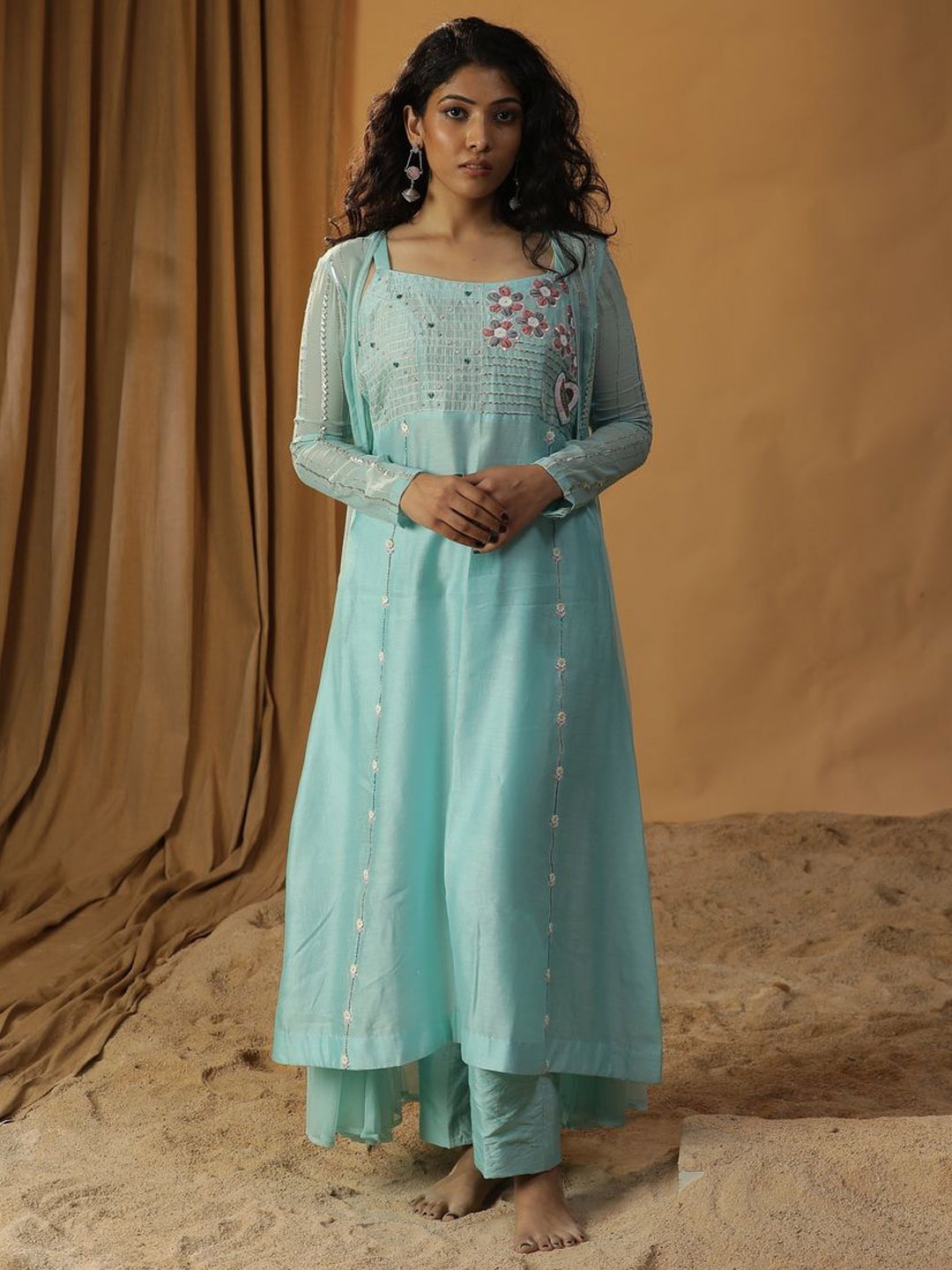 ARPITA SULAKSHANA Ethnic Motifs Embroidered Chanderi Silk A Line Kurta with Trousers, Blue
ARPITA SULAKSHANA Ethnic Motifs Embroidered Chanderi Silk A Line Kurta with Trousers, Blue