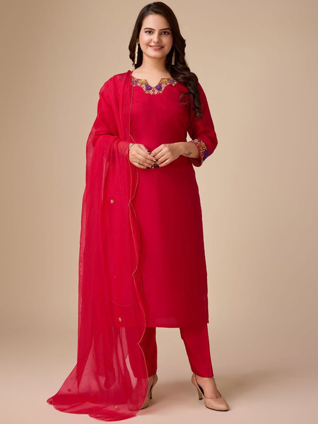 ADITI ATTIRES Notch Neck Regular Beads & Stones Straight Kurta With Trousers & Dupatta, Red
ADITI ATTIRES Notch Neck Regular Beads & Stones Straight Kurta With Trousers & Dupatta, Red