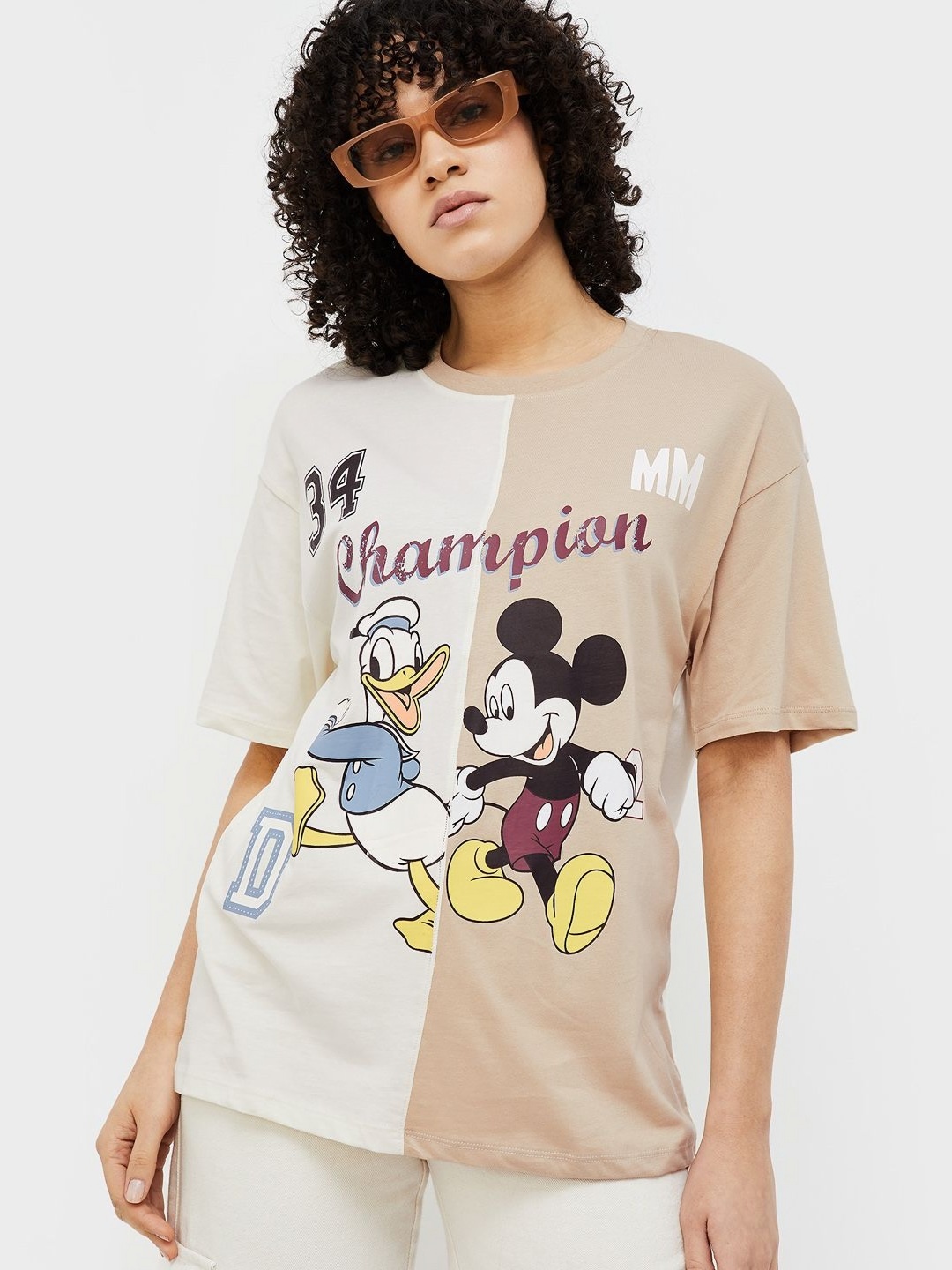Ginger by Lifestyle Women Donald Duck & Mickey Mouse Printed Extended Sleeves T-shirt, Beige
Ginger by Lifestyle Women Donald Duck & Mickey Mouse Printed Extended Sleeves T-shirt, Beige