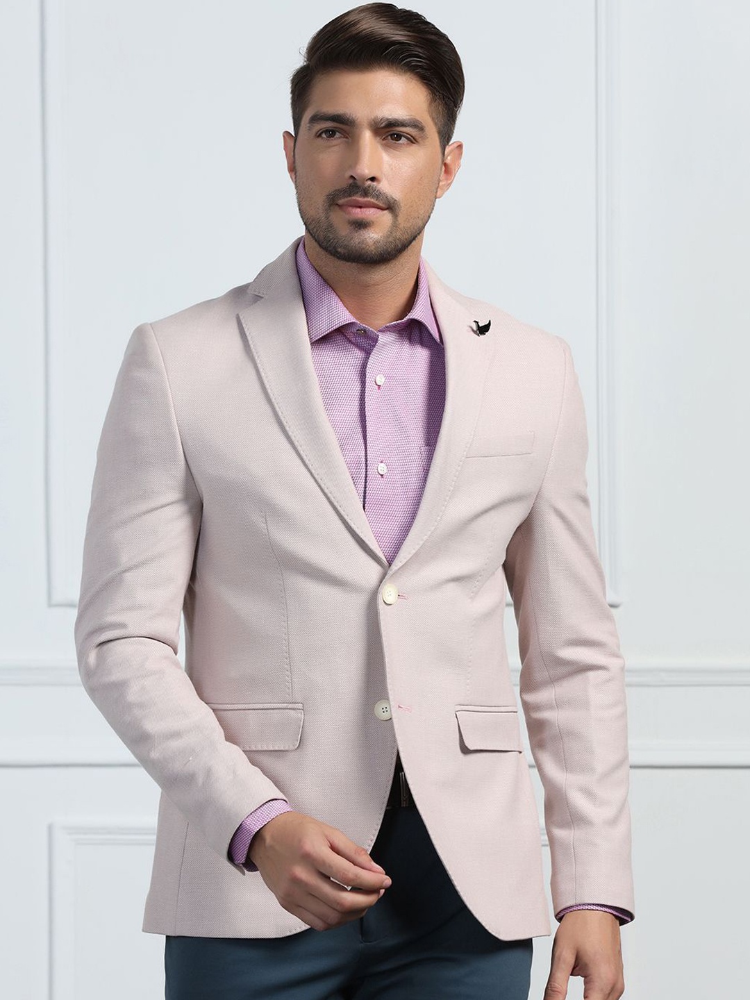 Blackberrys Self Design Notched Lapel Collar Satin Slim-Fit Single-Breasted Blazer, Pink
Blackberrys Self Design Notched Lapel Collar Satin Slim-Fit Single-Breasted Blazer, Pink