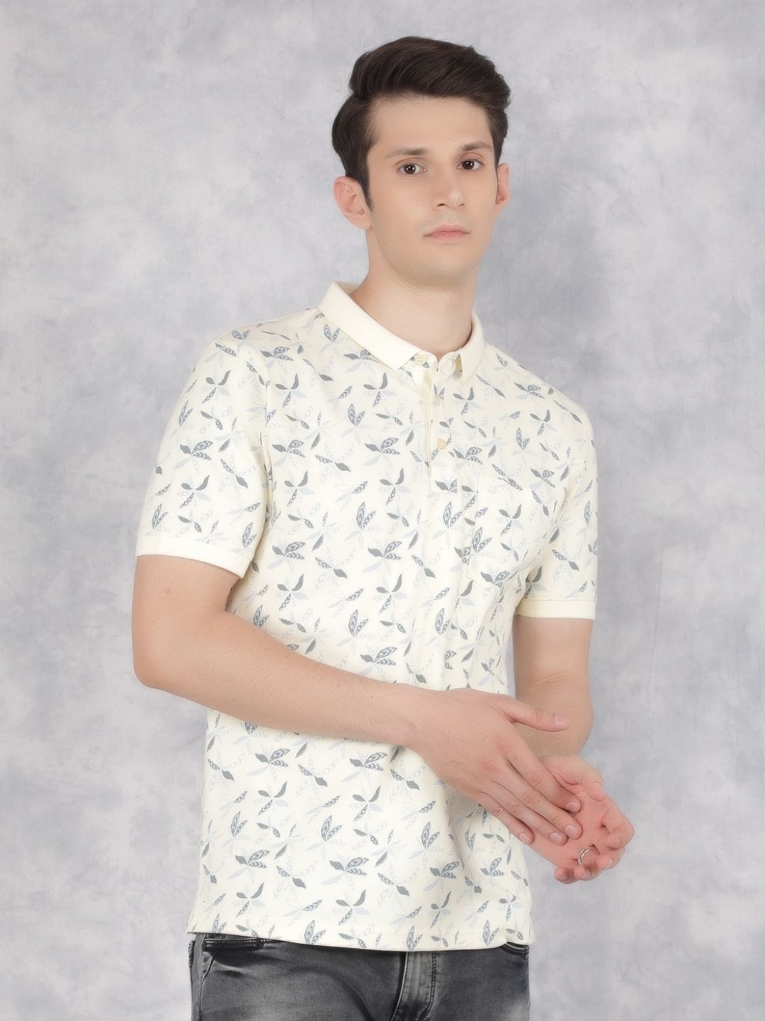 Crimsoune Club Men Floral Printed Tropical Polo Collar Cotton Slim Fit T-Shirt, Cream
Crimsoune Club Men Floral Printed Tropical Polo Collar Cotton Slim Fit T-Shirt, Cream