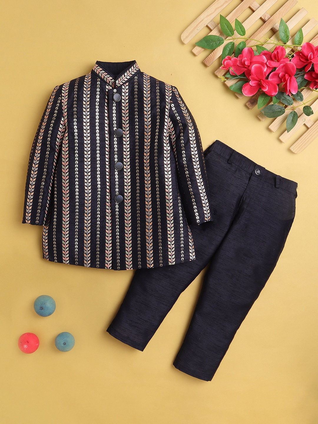 BAESD Boys Ethnic Motifs Embroidered Regular Thread Work Straight Kurta With Pyjamas, Navy blue
BAESD Boys Ethnic Motifs Embroidered Regular Thread Work Straight Kurta With Pyjamas, Navy blue